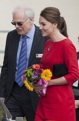 Herzogin Kate verzaubert in Rot