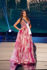 Julia Furdea & schöne Mädels bei Miss Universe-Probe