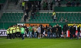 Rapid-Fans stürmen Platz nach Derby-Niederlage