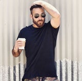 Sexy Männer mit Kaffee