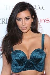 Kim Kardashian - Kleid vergessen?
