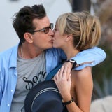 Charlie Sheen mit neuer Freundin