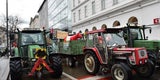 Bauern-Demo in Wien mit Mega-Milchsee