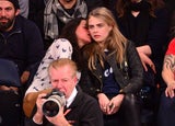 Cara Delevingne auf Kuschelkurs mit den Damen