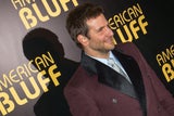 Bradley Cooper im Gehrock