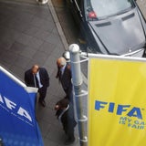 FIFA-Offizielle vor dem Marriott Hotel in Zürich