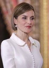 So kaschiert Königin Letizia ihre Magerfigur