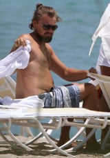 Leonardo DiCaprio zeigt Wohlstandsbäuchlein