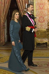 Königin Letizia & Felipe strahlen bei Militärparade