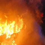 PKW gerät auf A2 in Vollbrand