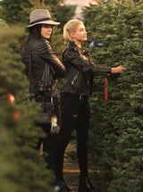 Kendall Jenner & Hailey Jenner beim Christbaum-Shopping