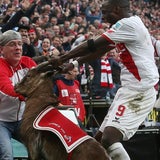 Irrer Torjubel von Köln-Profi Ujah
