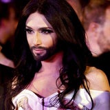 Die Stars treffen am roten Teppich des Life Ball 2014 ein