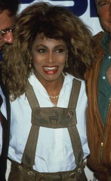 Rihanna im Tina Turner Look