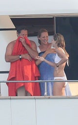 Uma Thurman urlaubt noch immer in St. Tropez