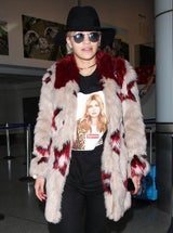 Rita Ora im Schlabber-Look