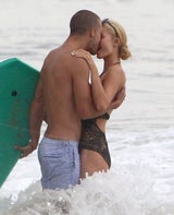 Paris Hilton hat einen Sommerflirt