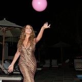 Mariah Carey springt Meerjungfrau