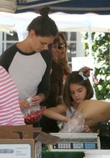 Katie Holmes & Suri Cruise am Bauernmarkt