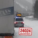 Unfall-Chaos durch Schnee-Hammer