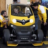 Fotos: Vettel testet den Twizy F1