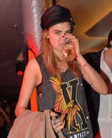 Cara Delevingne & Suki Waterhouse lassen's krachen