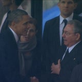 Barack Obama reicht Raùl Castro die Hand