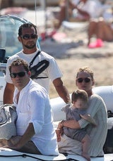 Uma Thurman urlaubt in Saint Tropez