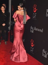 Rihanna lädt die Stars zum "Diamond Ball"