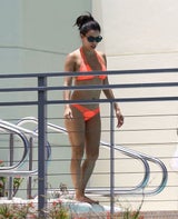 Eva Longoria bricht die Pool-Regeln