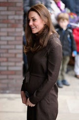 Herzogin Kate zeigt Babybauch