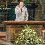 Irrer stürmt Messe im Stephansdom