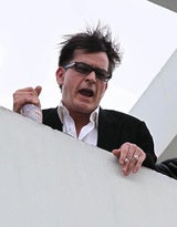 Charlie Sheen und 'Göttin' Natalie Kenly: Gute Laune trotz Kündigung