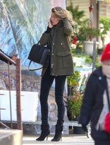 Gisele Bündchen natürlich unterwegs