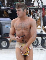 Zac Efron: Oben ohne & mit unsexy Schlüpfer