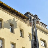 Krönungsgesims krachte zu Boden