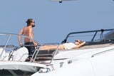 Leonardo DiCaprio & Toni Garrn relaxen in St. Tropez