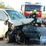 Verkehrsunfall mit Menschenrettung auf der B16