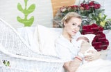 Karina Sarkissova mit Baby Lev