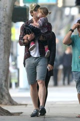 Chris Hemsworth bei Lunch-Date mit Frau und Tochter
