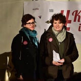 Kuss-Protest vor Cafe Prückel