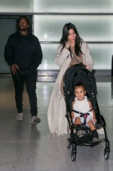 North West hat Spaß am Flughafen
