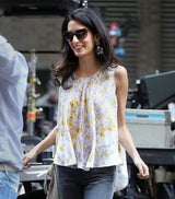Amal Clooney im Frühlingslook