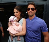 Tamara Ecclestone mit Tochter Sophia in der Boxengasse