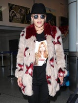 Rita Ora im Schlabber-Look