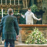 Irrer stürmt Messe im Stephansdom