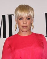 Pink im pinken Zelt-Outfit