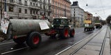 Bauern-Demo in Wien mit Mega-Milchsee