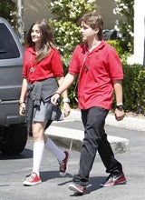 Paris Jackson schneidet Grimassen