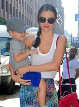 Supermama Miranda Kerr belustigt Sohn Flynn